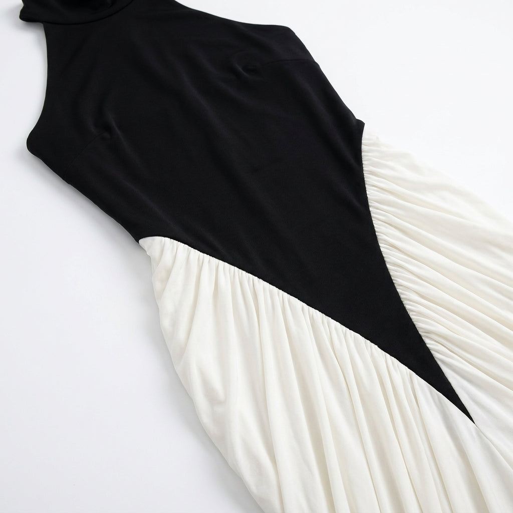 Black and White Backless Maxi Dress – close-up of the colour-block fabric