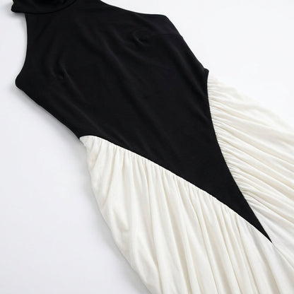 Black and White Backless Maxi Dress – close-up of the colour-block fabric