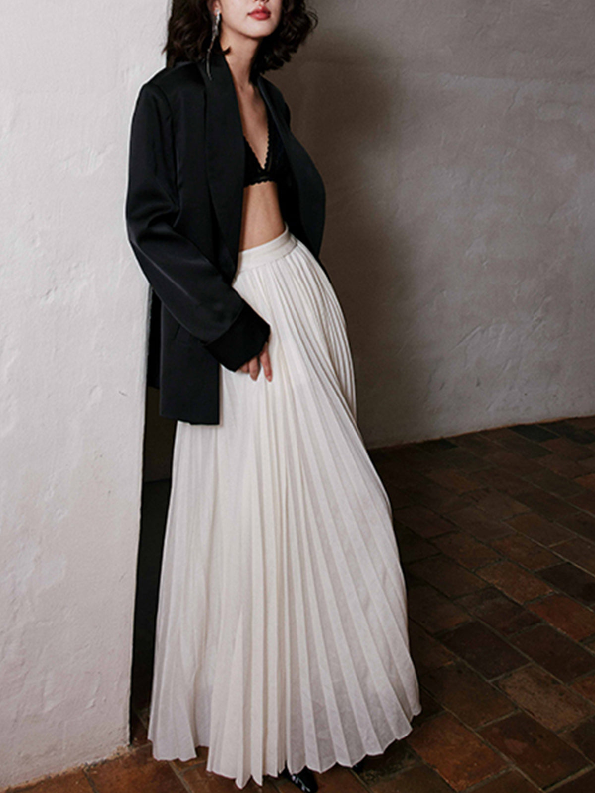 White Pleated Maxi Skirt – view 2