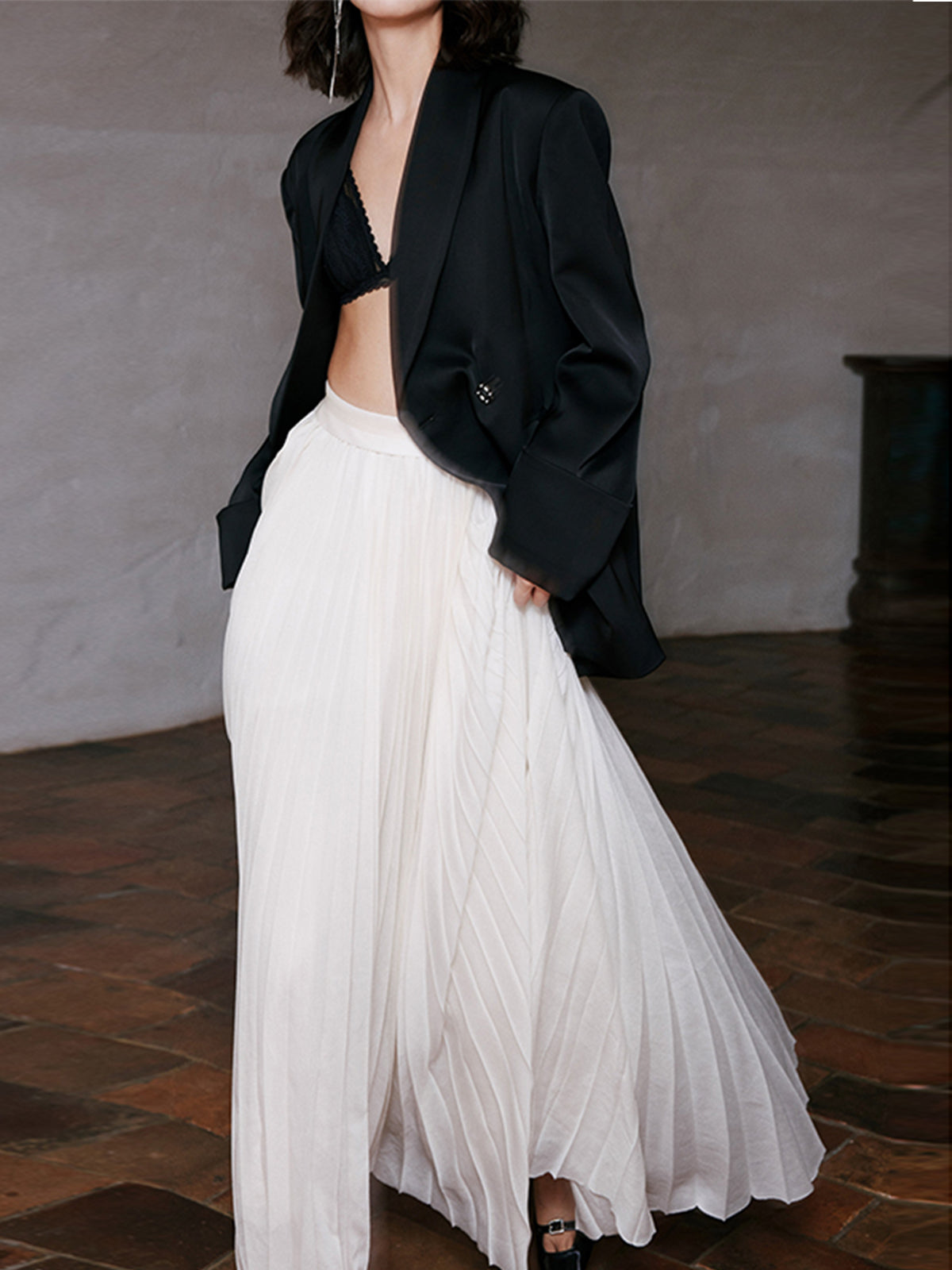 White Pleated Maxi Skirt – view 4