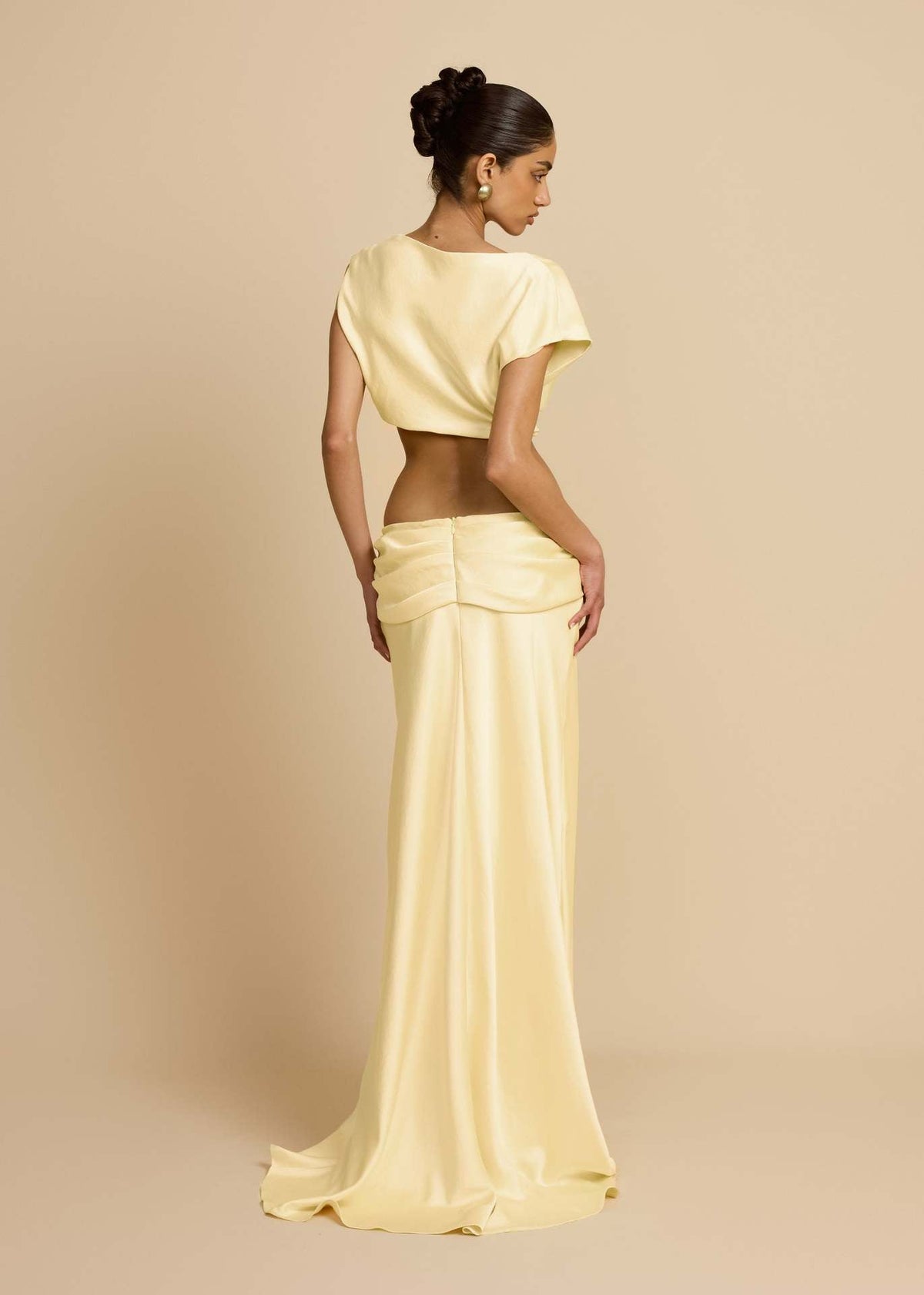Yellow Twist Crop Top & Maxi Skirt Set – back view over the shoulder